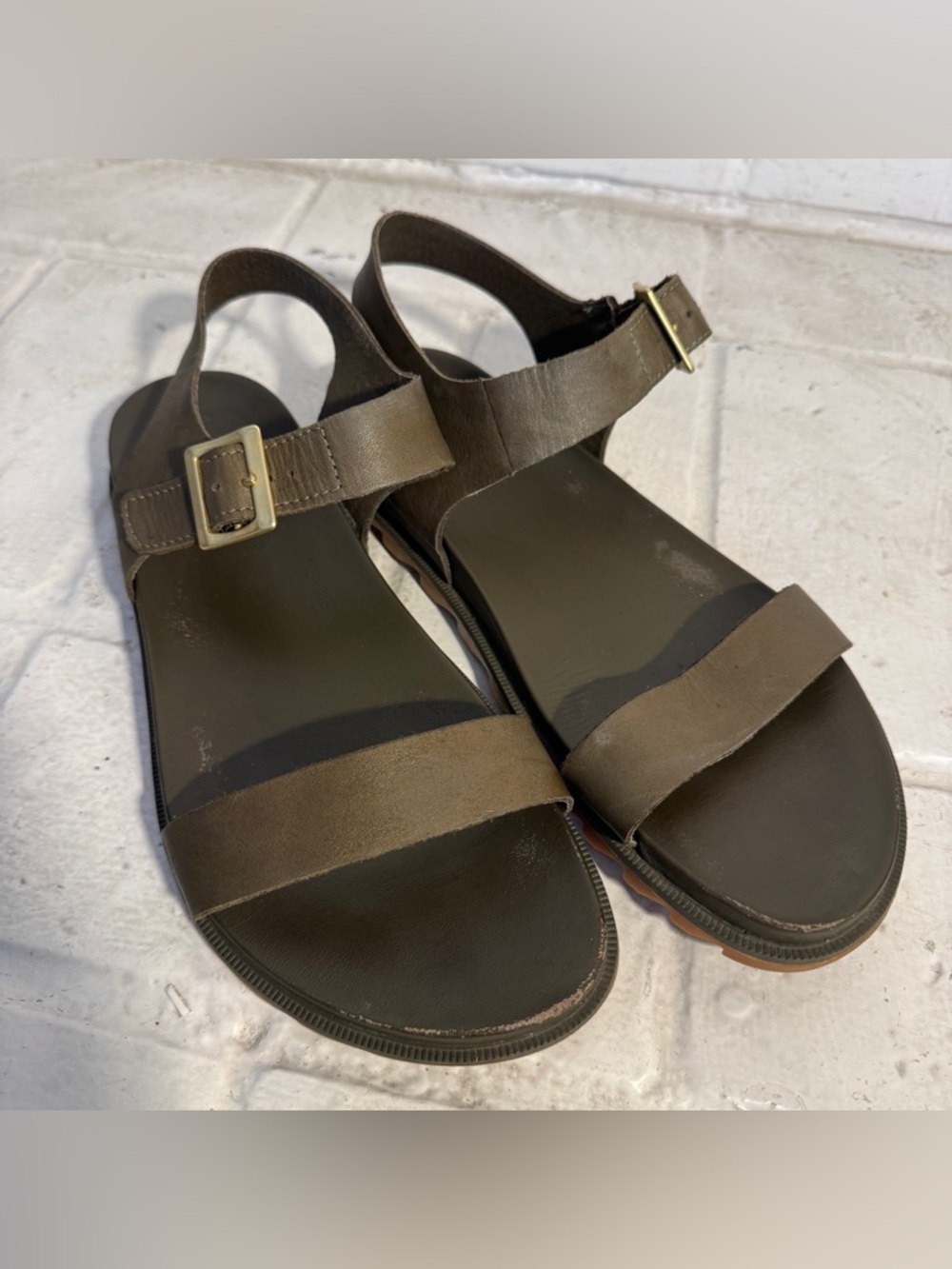 Sorel Roaming Buckle Slide Sandals in Sage Olive - Size 9